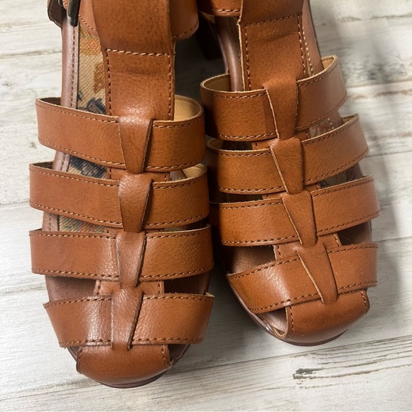 Women's B.O.C. Capri Clogs Tan SIze 11 Medium New - Picture 7 of 10